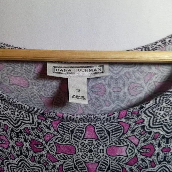 Dana Buchman Pink Kaleidoscope Top Size S - Picture 2 of 5